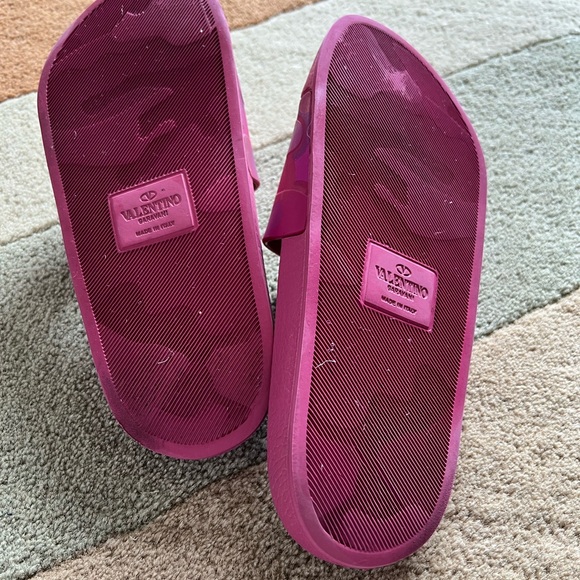Valentino Pink Camouflage Pool Slide Sandals Size 37 - Picture 2 of 7